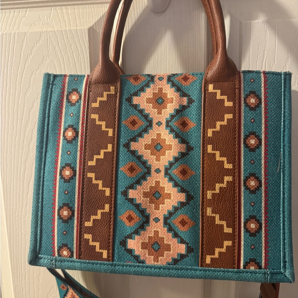 Wrangler Turquoise and Brown Geometric Tote - Picture 2 of 5